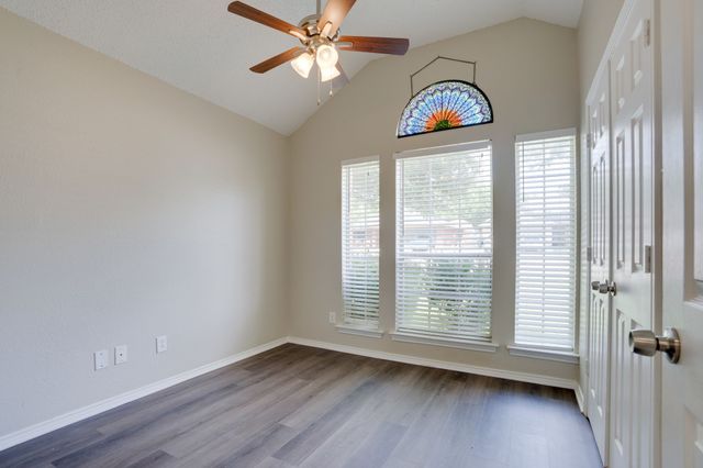 215 Linda Street, Aubrey, TX 76227