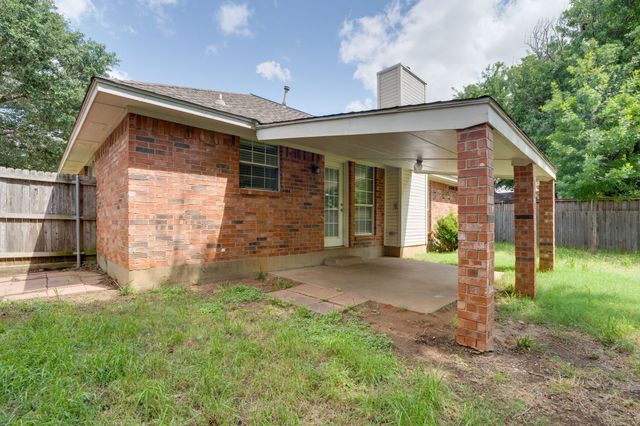 215 Linda Street, Aubrey, TX 76227