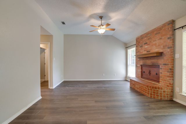 215 Linda Street, Aubrey, TX 76227