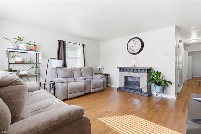 2413 Hemlock ST, Norfolk, VA 23513