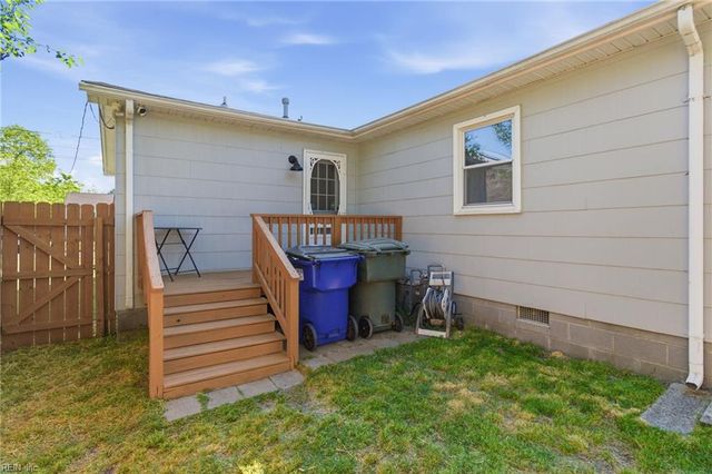 2413 Hemlock ST, Norfolk, VA 23513