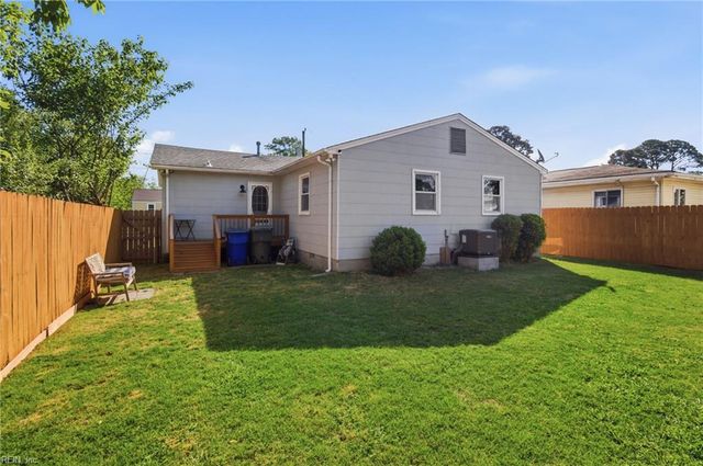 2413 Hemlock ST, Norfolk, VA 23513