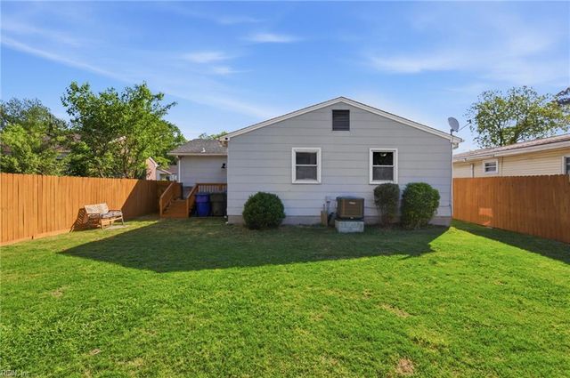 2413 Hemlock ST, Norfolk, VA 23513