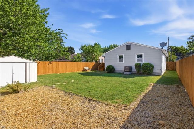 2413 Hemlock ST, Norfolk, VA 23513