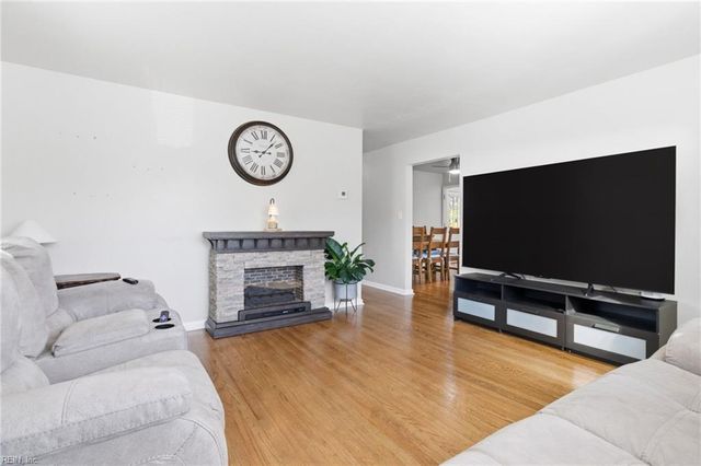 2413 Hemlock ST, Norfolk, VA 23513