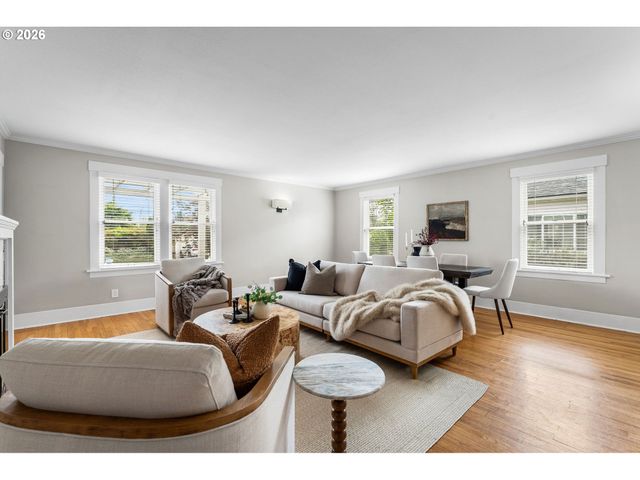 614 W 29TH St, Vancouver, WA 98660