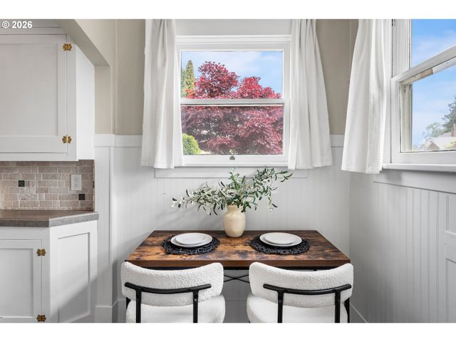 614 W 29TH St, Vancouver, WA 98660