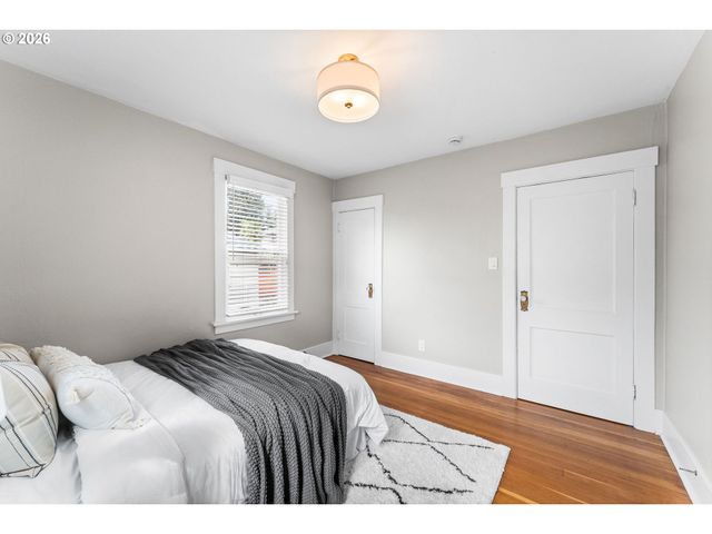 614 W 29TH St, Vancouver, WA 98660