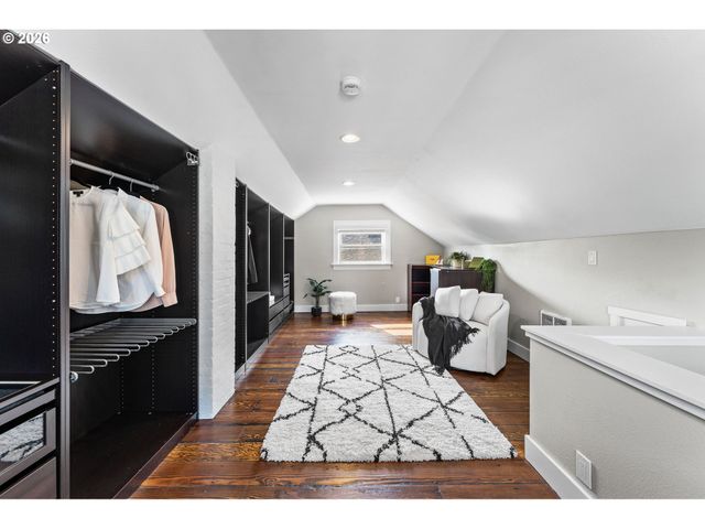614 W 29TH St, Vancouver, WA 98660