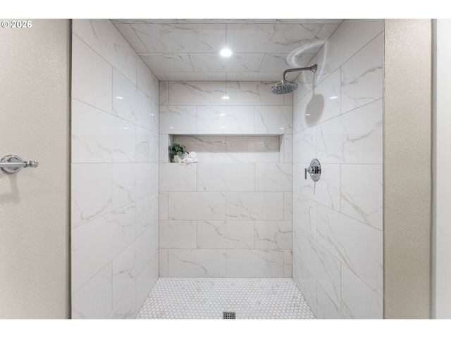 614 W 29TH St, Vancouver, WA 98660