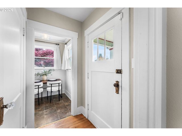 614 W 29TH St, Vancouver, WA 98660