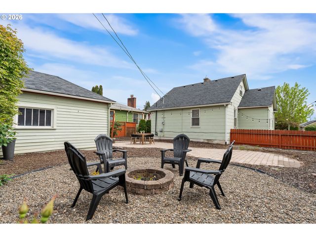 614 W 29TH St, Vancouver, WA 98660