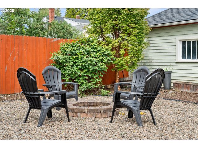 614 W 29TH St, Vancouver, WA 98660