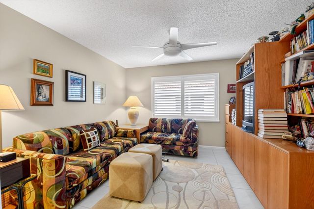 7195 Summer Tree Drive, Boynton Beach, FL 33437