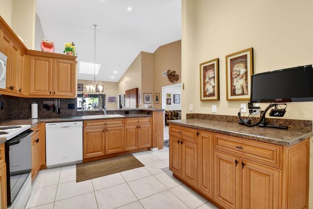 7195 Summer Tree Drive, Boynton Beach, FL 33437