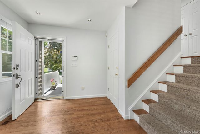21 Brookridge Court, Rye Brook, NY 10573