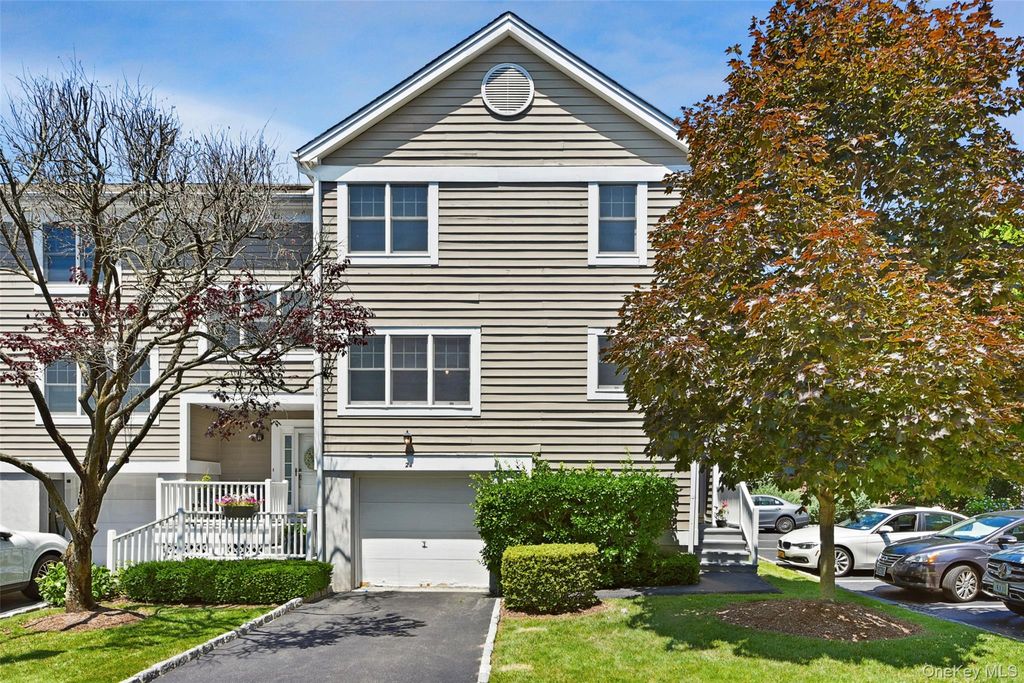 21 Brookridge Court, Rye Brook, NY 10573
