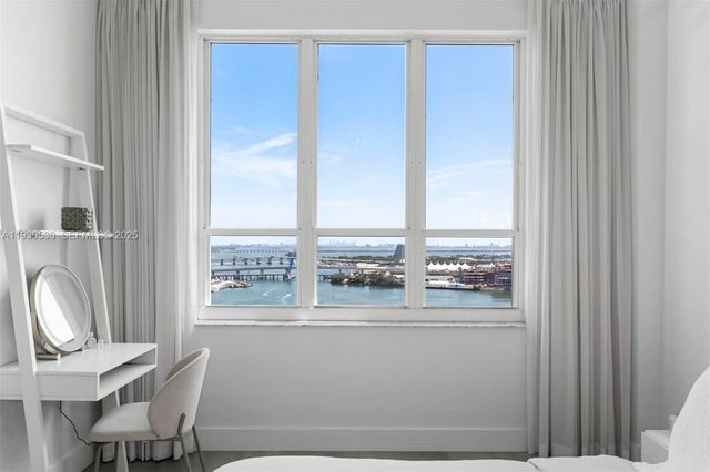 888 Brickell Key Dr 2606, Miami, FL 33131