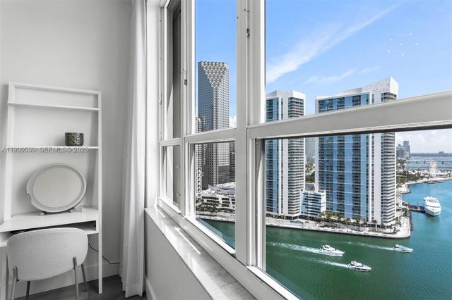 888 Brickell Key Dr 2606, Miami, FL 33131