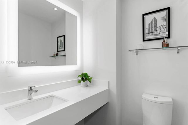 888 Brickell Key Dr 2606, Miami, FL 33131