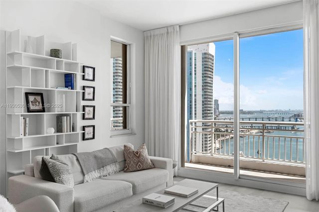 888 Brickell Key Dr 2606, Miami, FL 33131