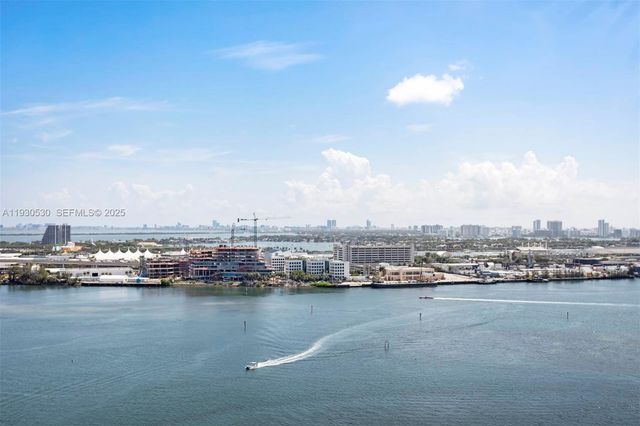 888 Brickell Key Dr 2606, Miami, FL 33131