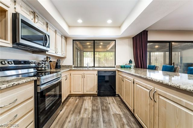 4211 Flamingo Crest Drive, Las Vegas, NV 89121