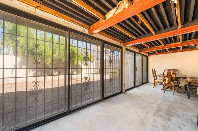 4211 Flamingo Crest Drive, Las Vegas, NV 89121
