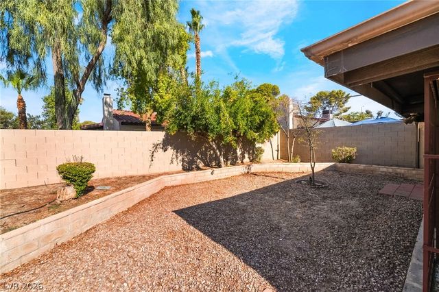 4211 Flamingo Crest Drive, Las Vegas, NV 89121