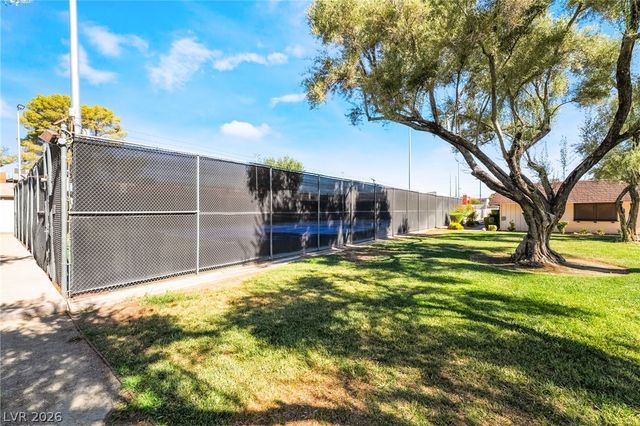 4211 Flamingo Crest Drive, Las Vegas, NV 89121