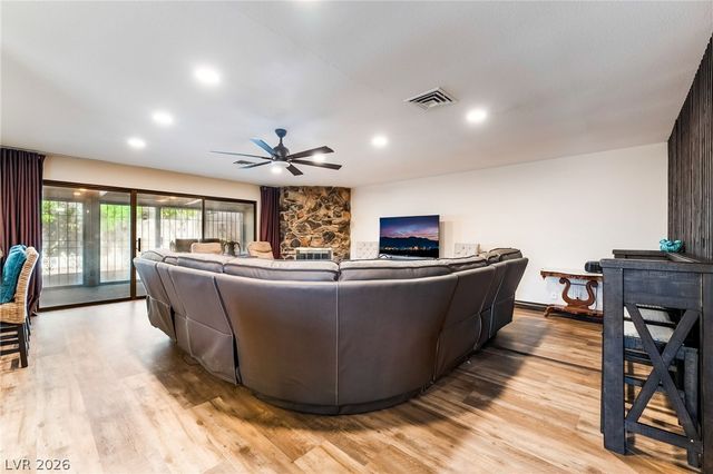 4211 Flamingo Crest Drive, Las Vegas, NV 89121