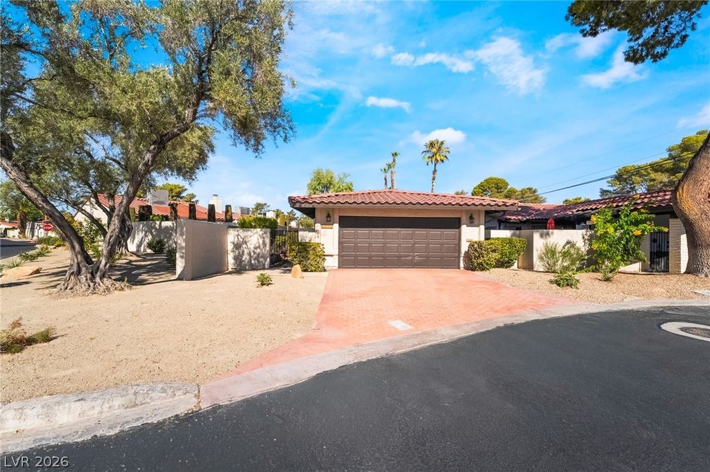 4211 Flamingo Crest Drive, Las Vegas, NV 89121