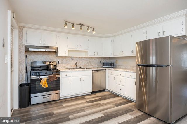 3130 RYERSON CIR, Halethorpe, MD 21227