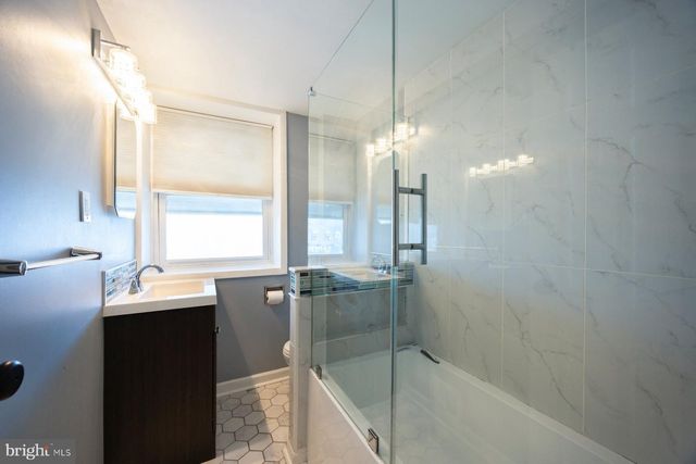 3130 RYERSON CIR, Halethorpe, MD 21227