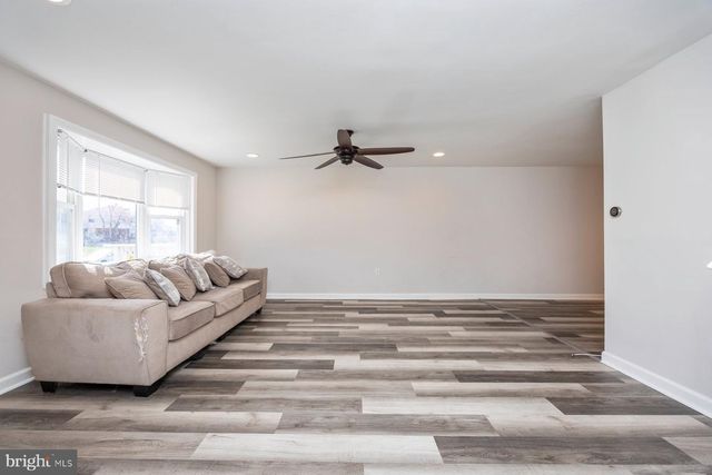 3130 RYERSON CIR, Halethorpe, MD 21227