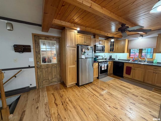 1196 160TH Street, Abingdon, IL 61410