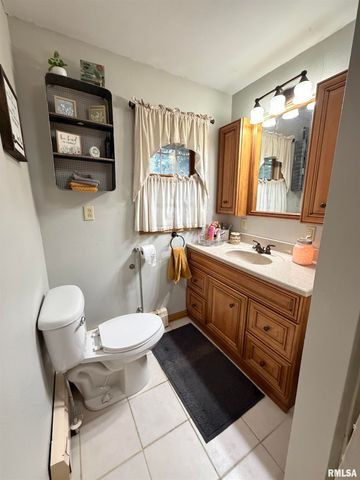 1196 160TH Street, Abingdon, IL 61410