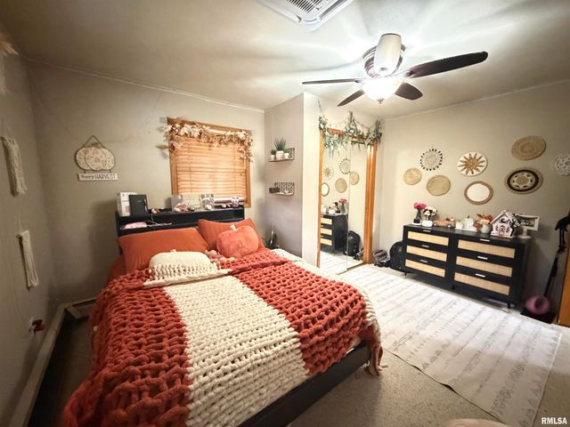 1196 160TH Street, Abingdon, IL 61410