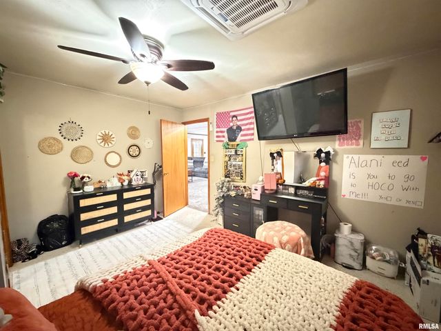 1196 160TH Street, Abingdon, IL 61410