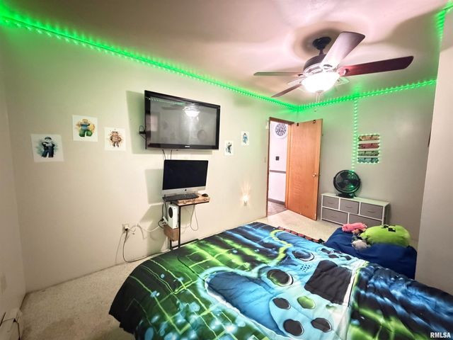 1196 160TH Street, Abingdon, IL 61410