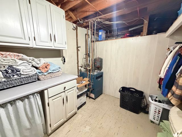 1196 160TH Street, Abingdon, IL 61410