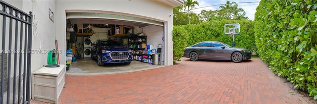 1535 Baracoa Ave, Coral Gables, FL 33146