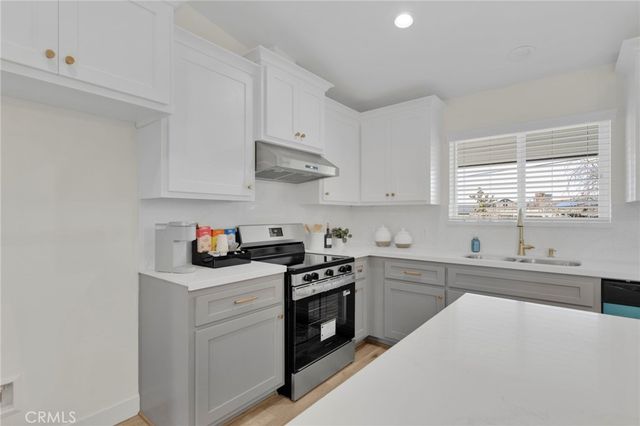 20190 Osseo Road, Apple Valley, CA 92308