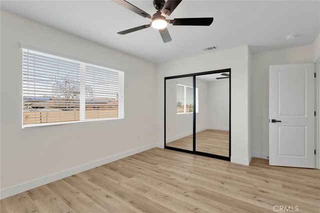 20190 Osseo Road, Apple Valley, CA 92308