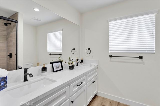 20190 Osseo Road, Apple Valley, CA 92308