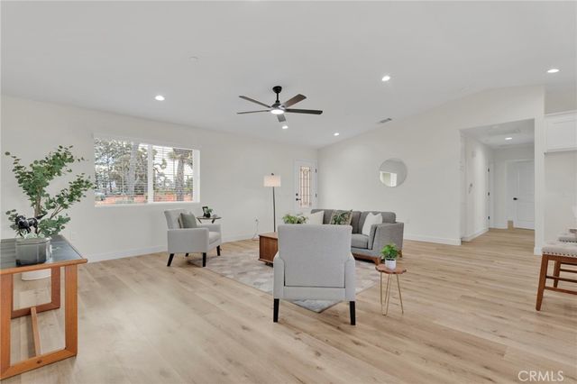 20190 Osseo Road, Apple Valley, CA 92308