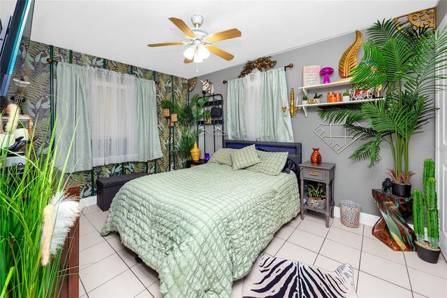 6200 52ND AVENUE N, St Petersburg, FL 33709