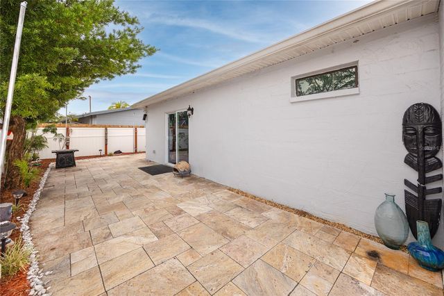 6200 52ND AVENUE N, St Petersburg, FL 33709