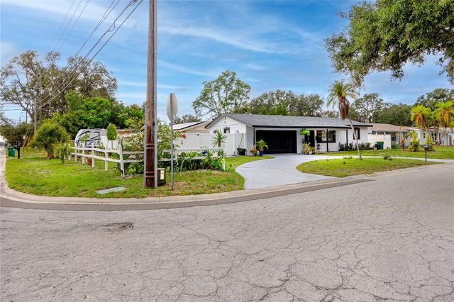 6200 52ND AVENUE N, St Petersburg, FL 33709