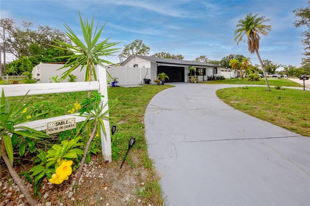 6200 52ND AVENUE N, St Petersburg, FL 33709